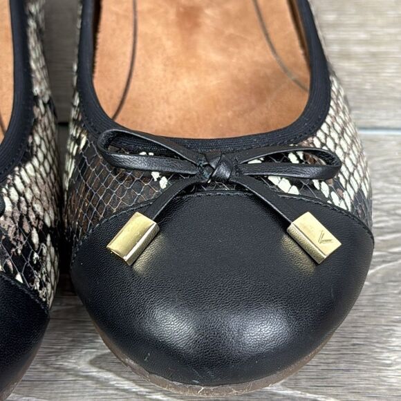 Vionic Minna Boa Women’s Sz 7.5 Black Tan Python Print Slip On Ballet Flats - Picture 11 of 11